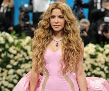 Top 5 Most Popular Female Artists Globally (photo 3 of 4)