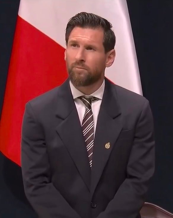 Leo Messi Princess of Asturias Award (photo 2 of 2) Leo Messi Princess of Asturias Award (photo 2 of 2)