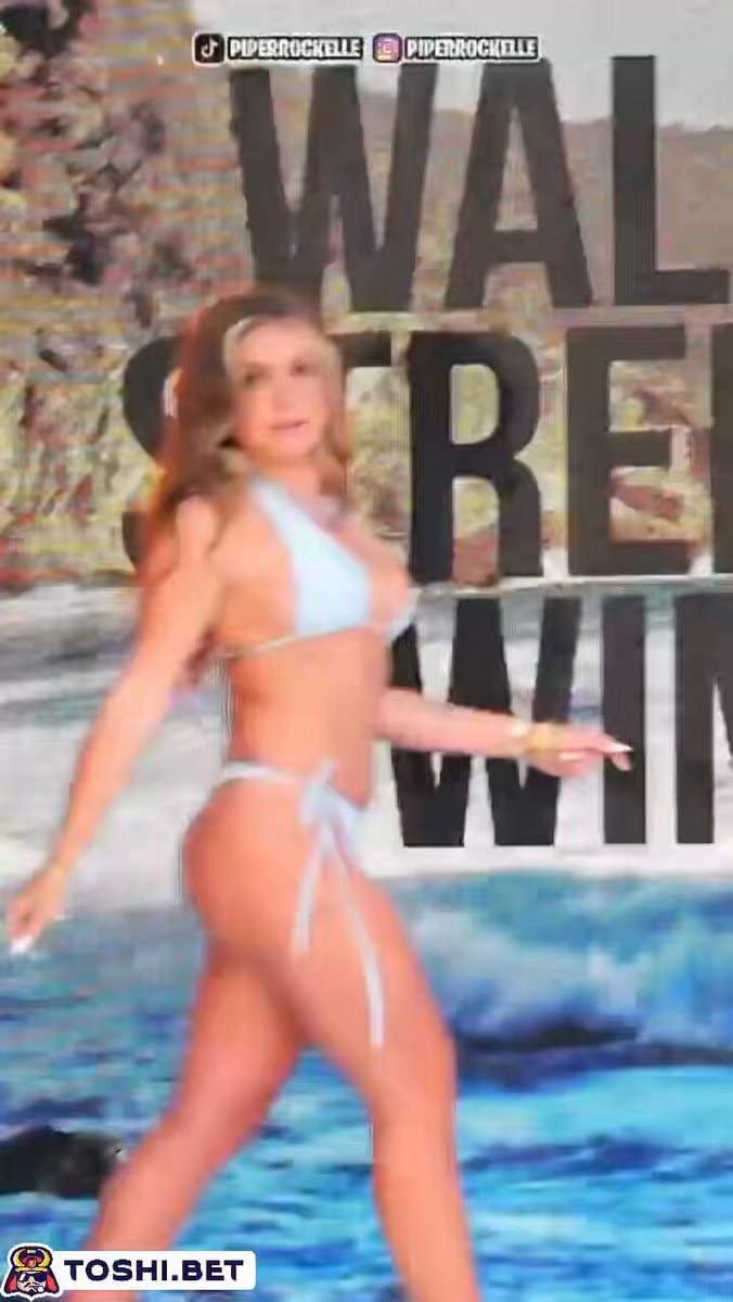 Piper Rockelle Miami Swim Week near malfunction