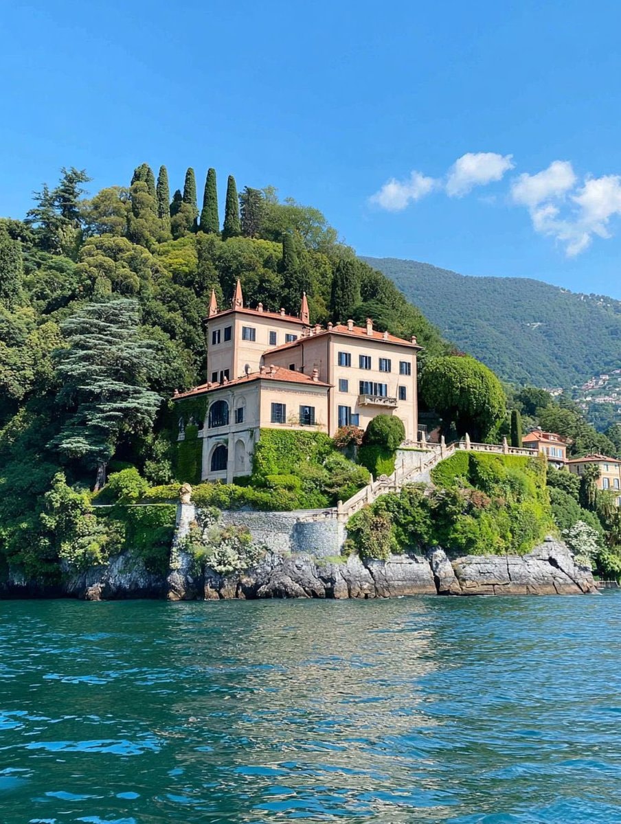 Lake Como Italy (photo 2 of 4)