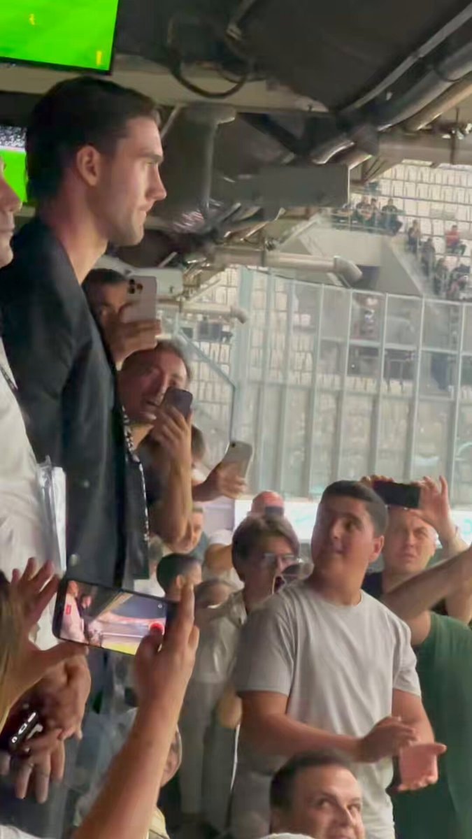 Dusan Vlahovic hat-trick