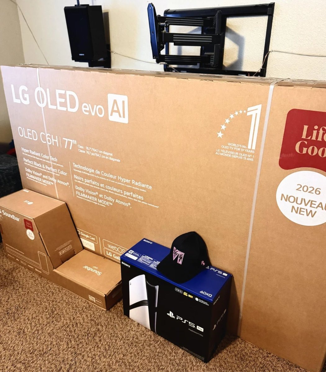 Redditor buys GTA 6 living room setup