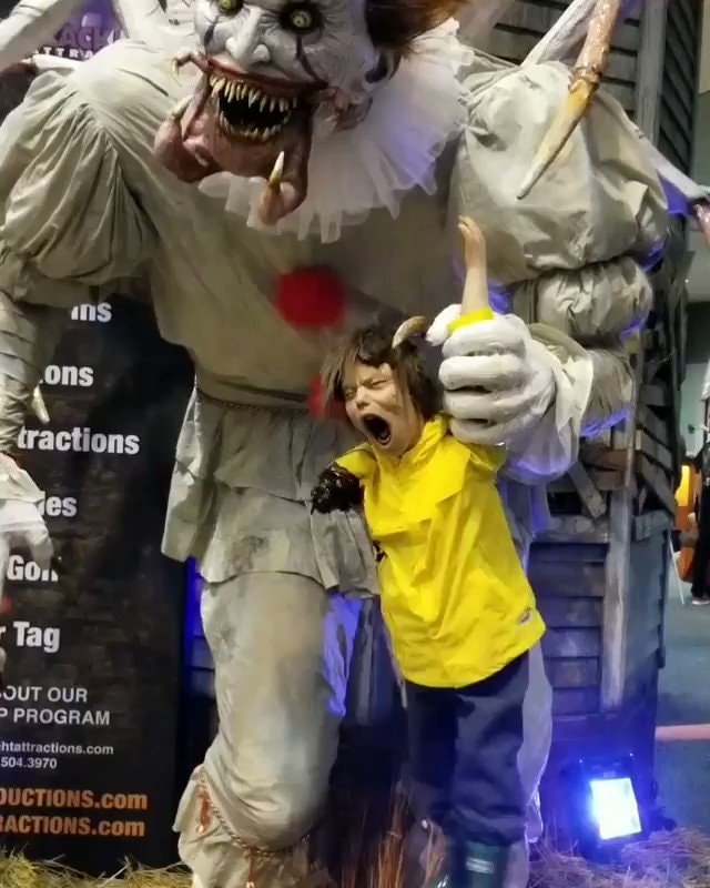 Pennywise animatronic IT 2017 Pennywise animatronic IT 2017