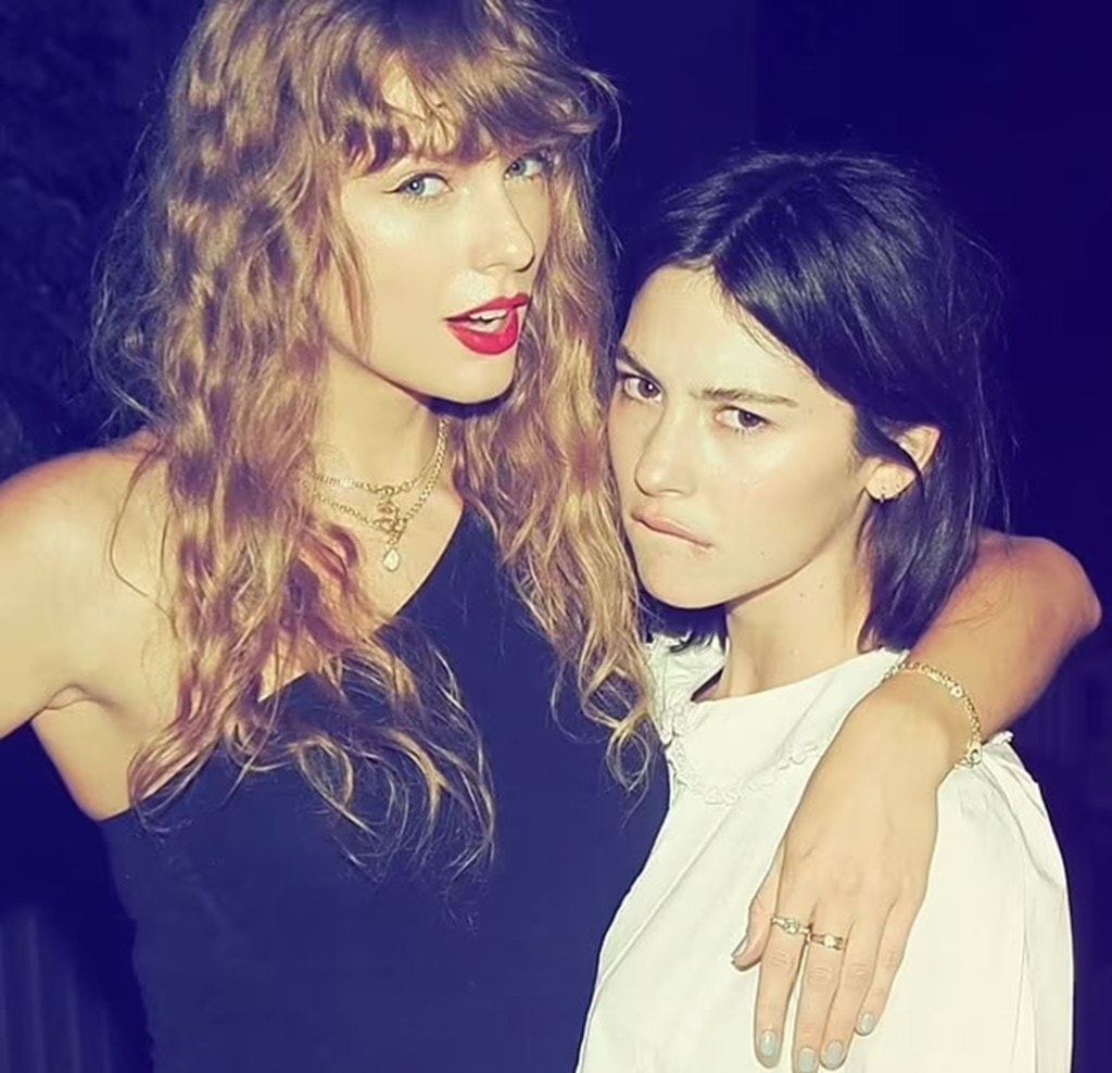 Taylor Swift Gracie Abrams Polymarket wedding odds (photo 1 of 2) Taylor Swift Gracie Abrams Polymarket wedding odds (photo 1 of 2)