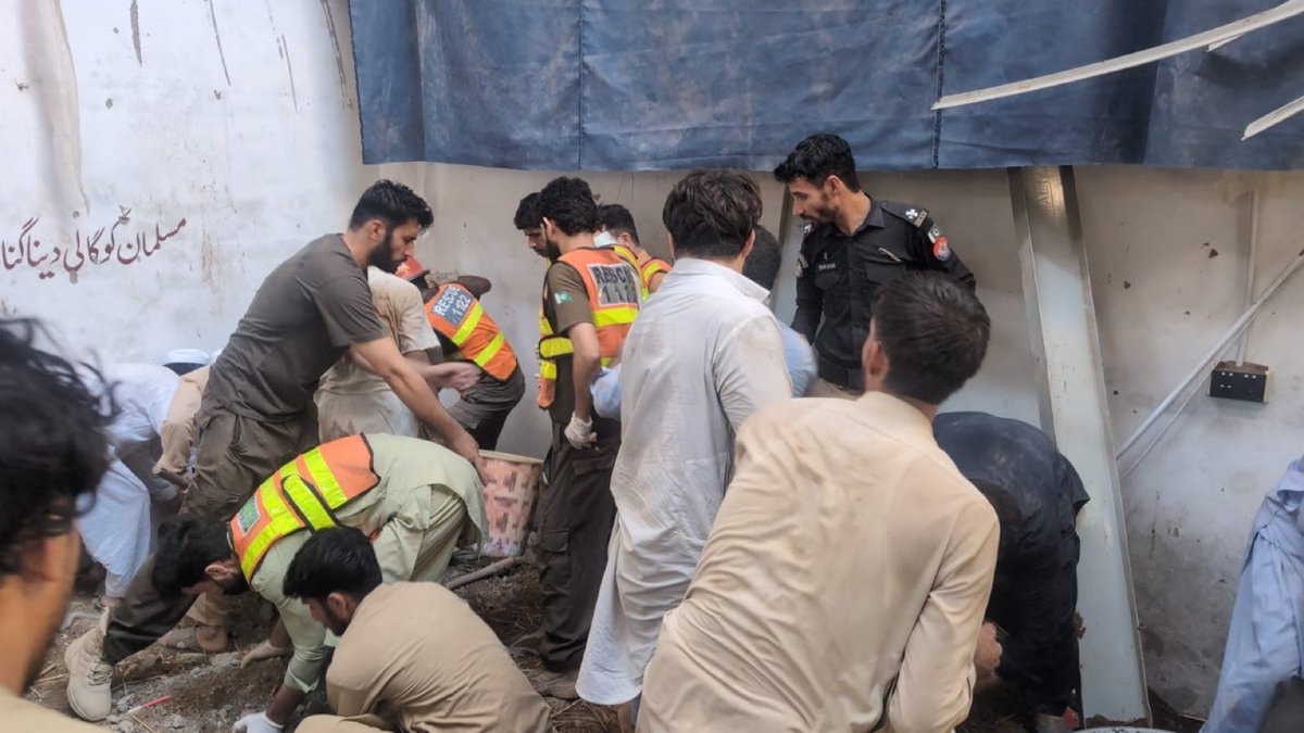Peshawar school roof collapse rescue