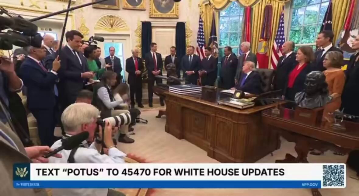 Tshisekedi Angolan journalist White House Trump