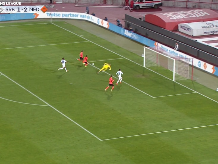 Van Bommel missed chance