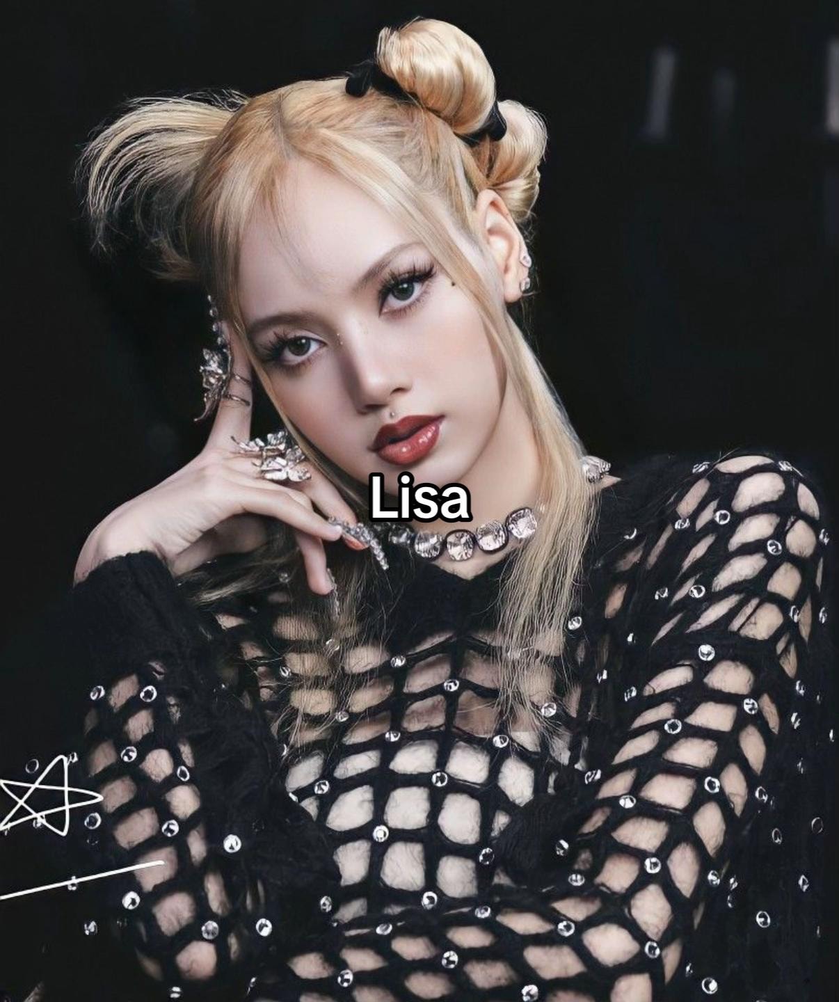Jennie BLACKPINK Chanel harness (photo 2 of 4)