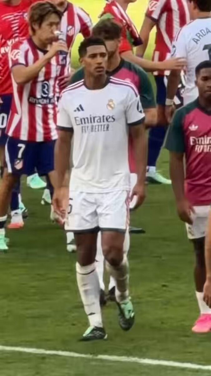 Jude Bellingham Madrid derby referee reaction Jude Bellingham Madrid derby referee reaction