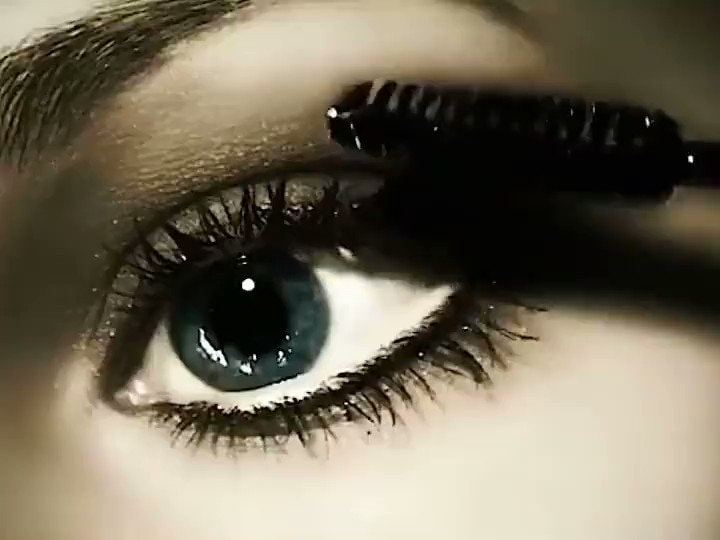 Alison DiLaurentis Pretty Little Liars 17 years
