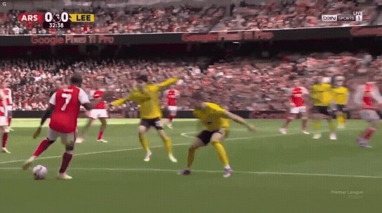 Bukayo Saka Temu moment