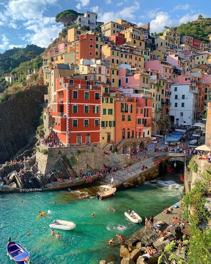 Cinque Terre Italy village (photo 2 of 4)