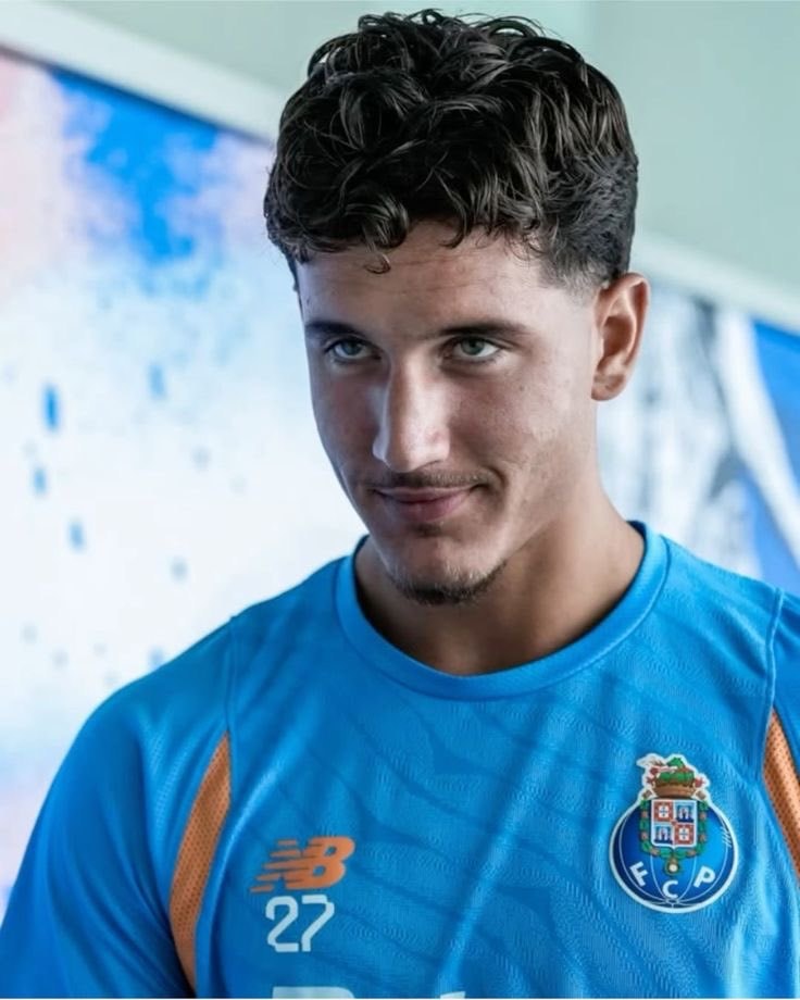 Deniz Gül burglary Portugal