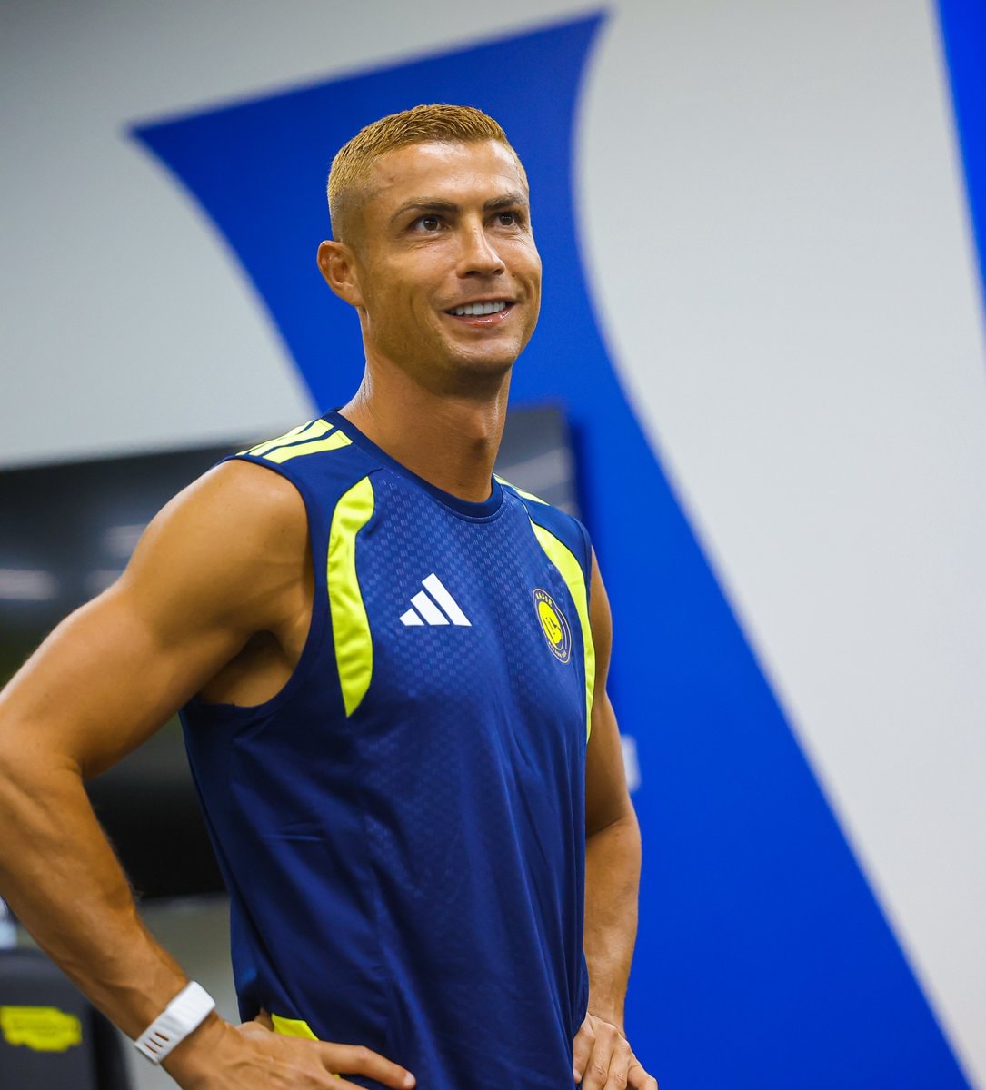Cristiano Ronaldo Al Nassr training (photo 2 of 2)