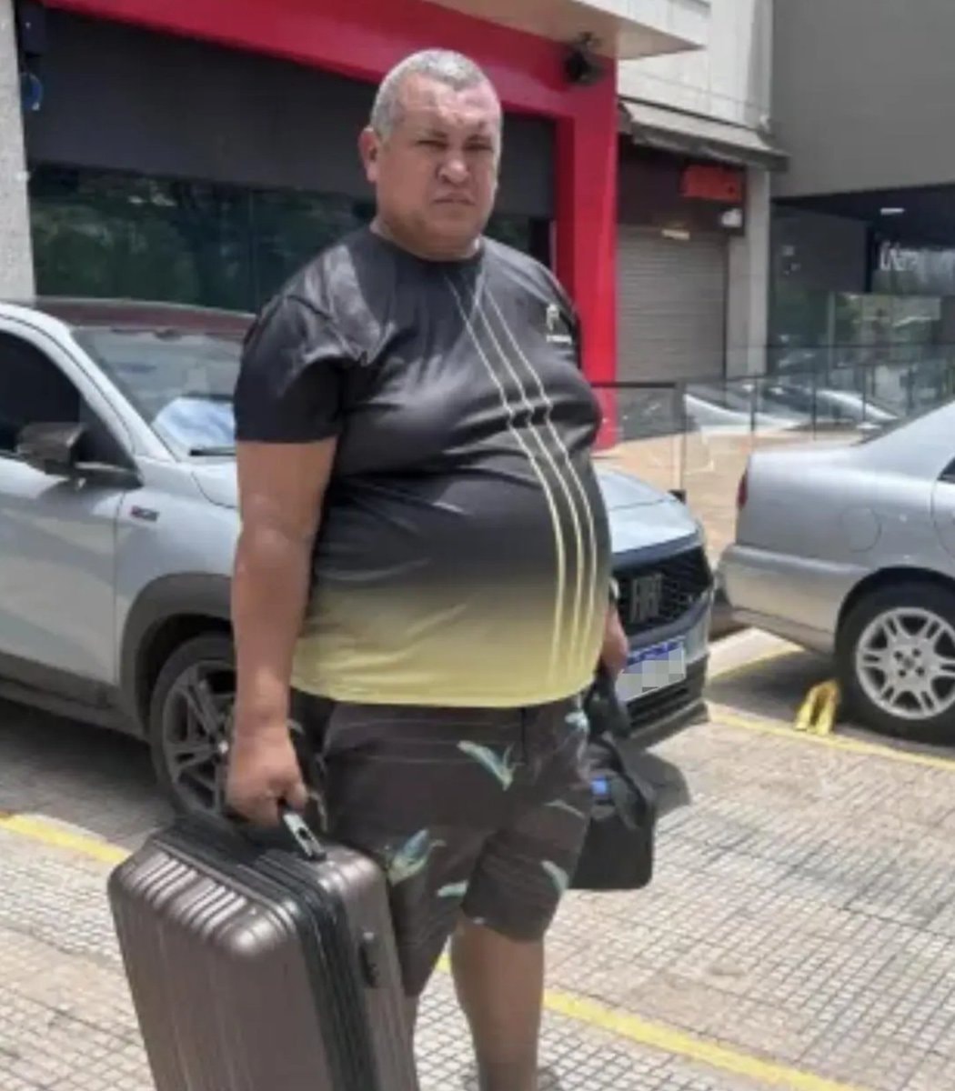 Brazilian man meets AI partner