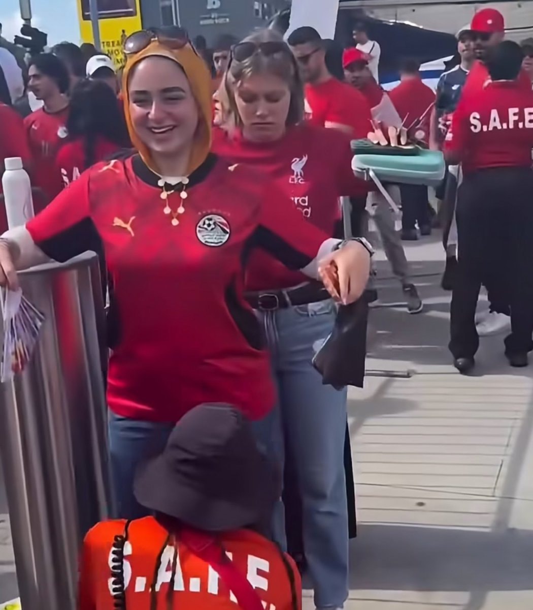 Egypt fans screened before Argentina match