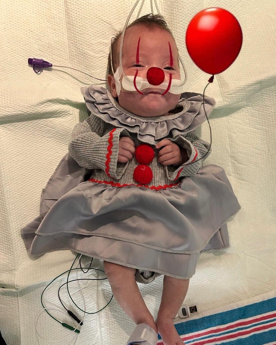 NICU Halloween costumes US (photo 2 of 4)