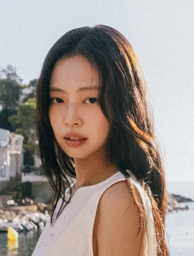Jennie EP comeback August (photo 2 of 2)