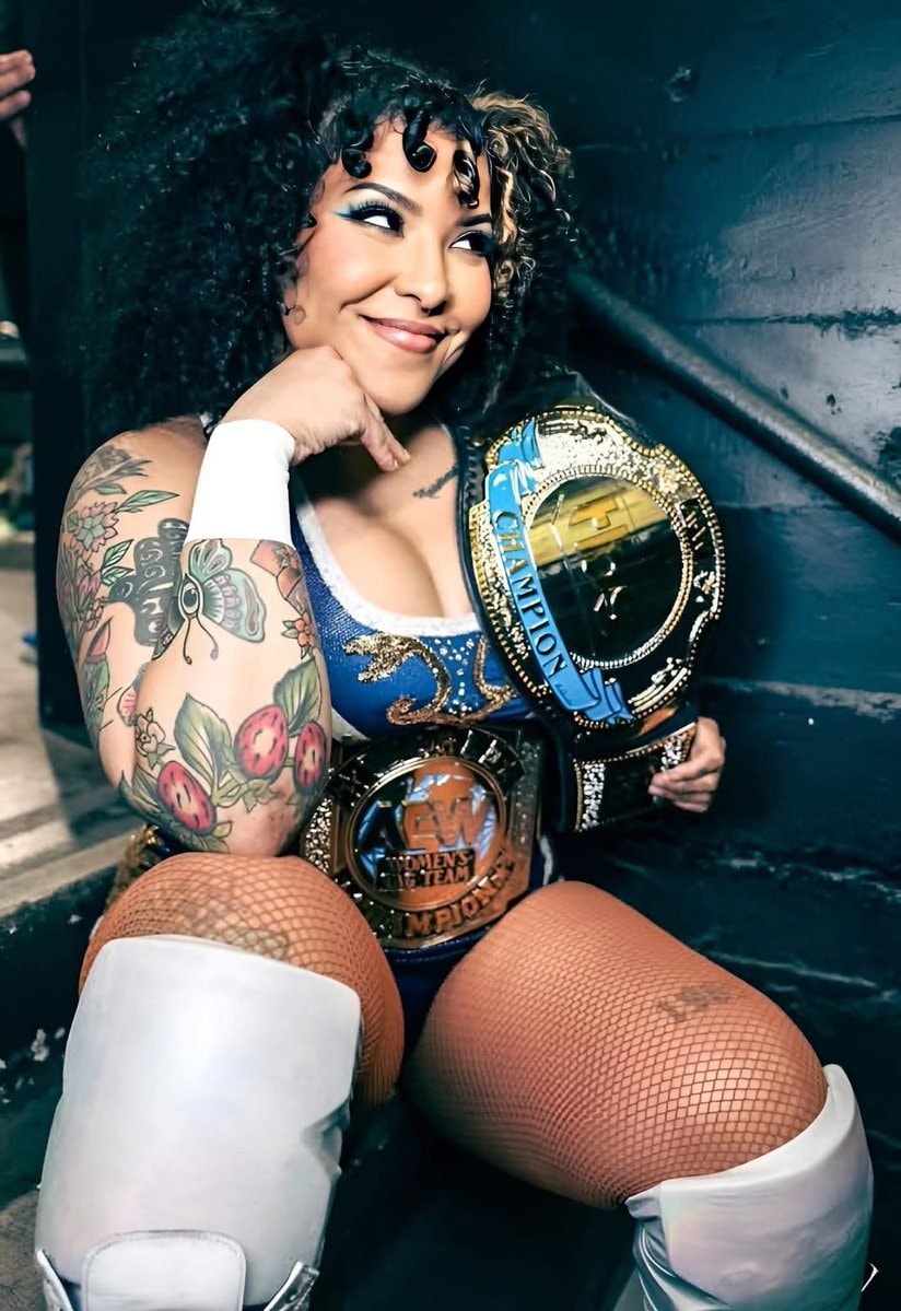 Willow Nightingale AEW Grand Slam Champion (photo 2 of 2) Willow Nightingale AEW Grand Slam Champion (photo 2 of 2)