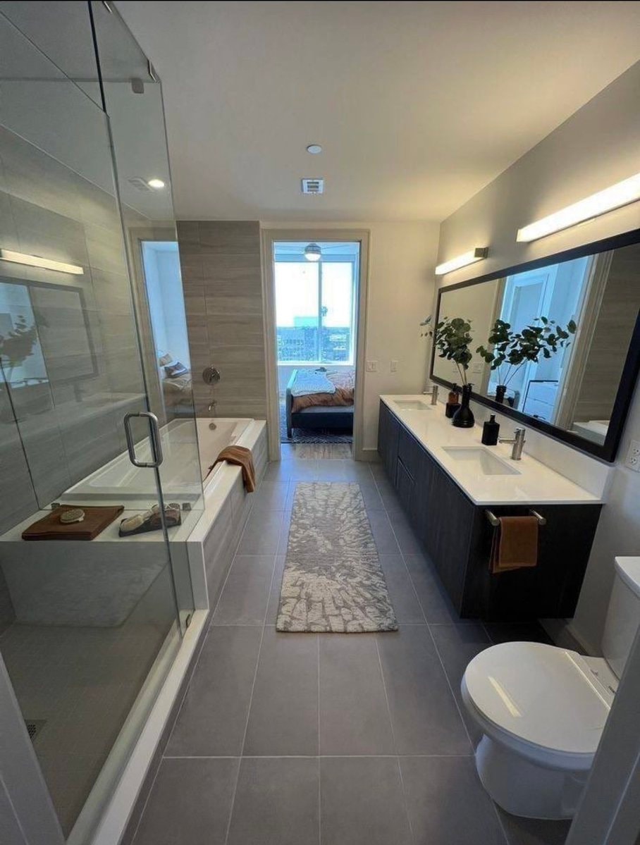 modern living room apartment (photo 3 of 3)