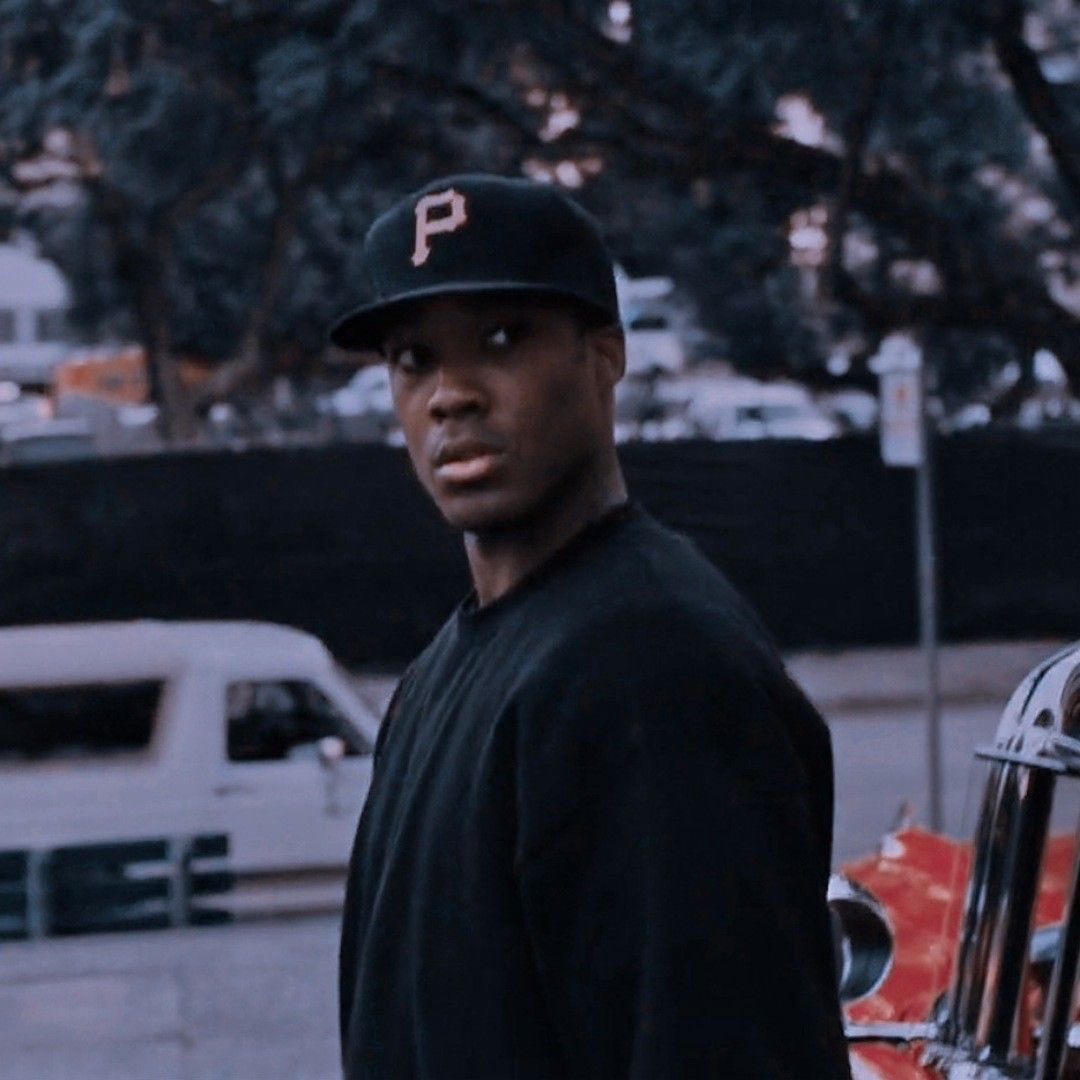 Jessie T. Usher turned down Straight Outta Compton role (photo 2 of 2)