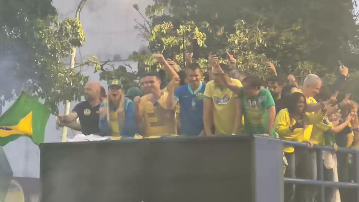 Flávio Bolsonaro rally Brazil