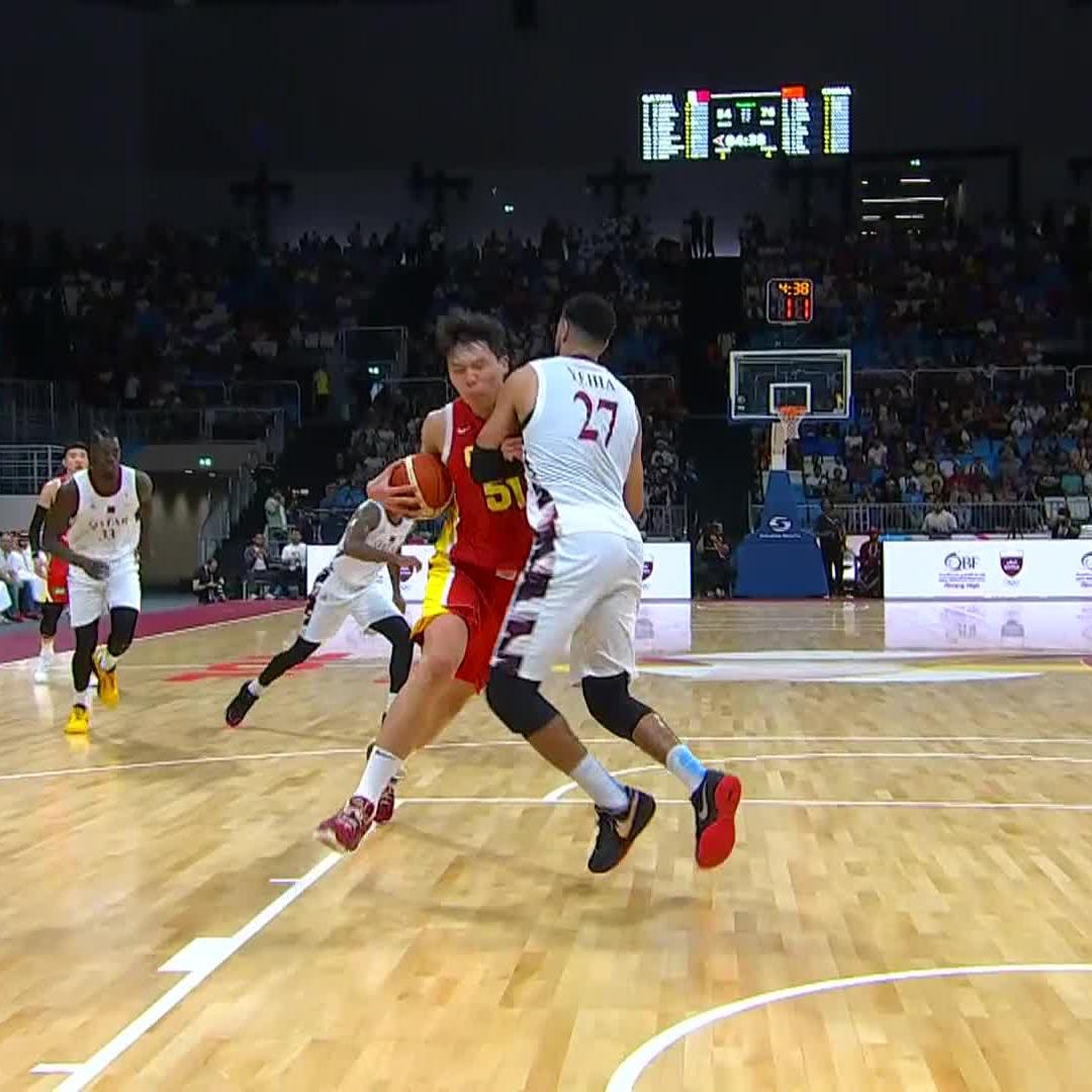 Yang Hansen dunk