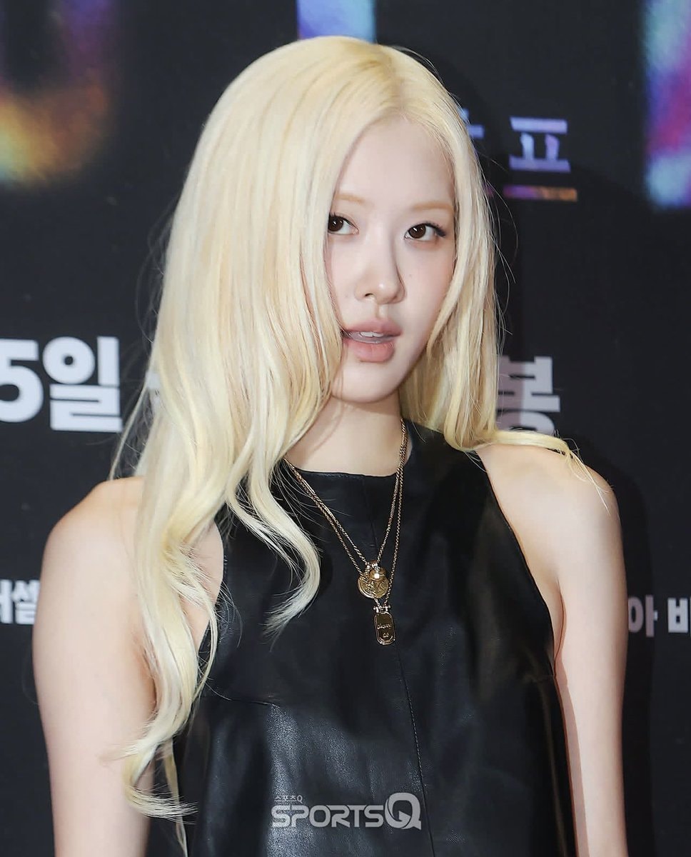 ROSÉ Hope VIP premiere Korea (photo 2 of 2)