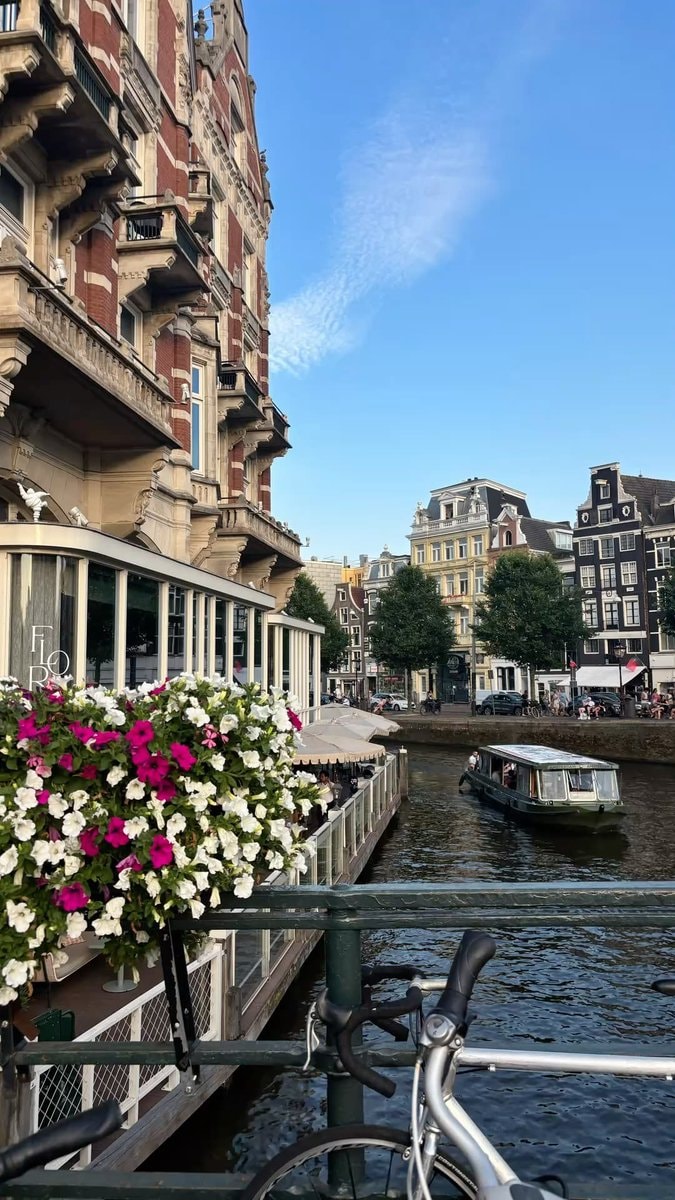 Amsterdam canal tour boat (photo 4 of 4)