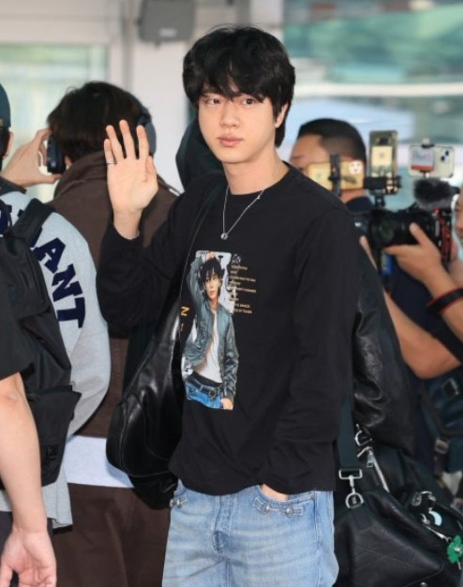 Jin airport Jungkook shirt (photo 2 of 2)