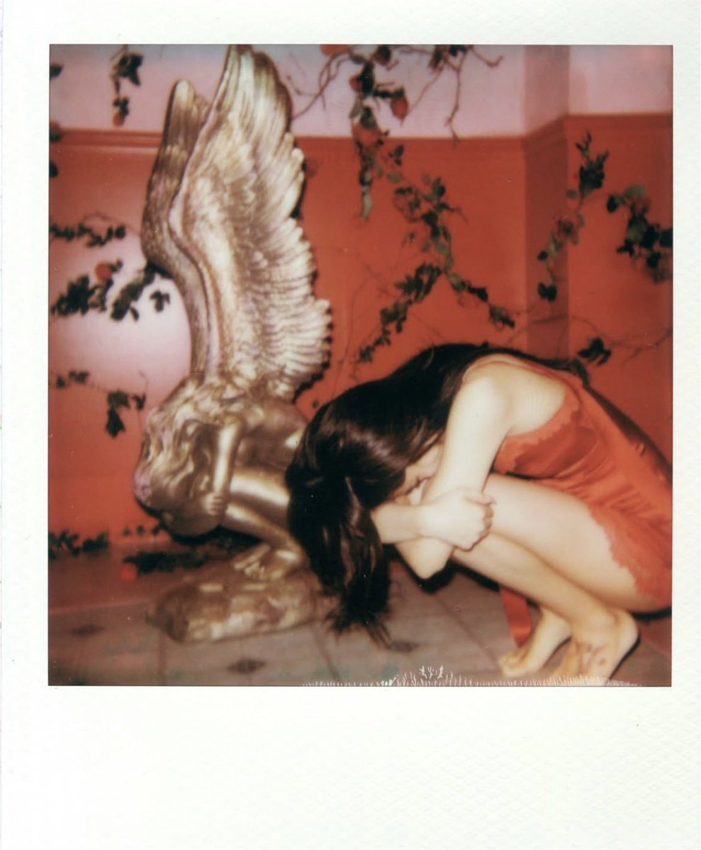 JENNIE Instagram angel update (photo 2 of 2)