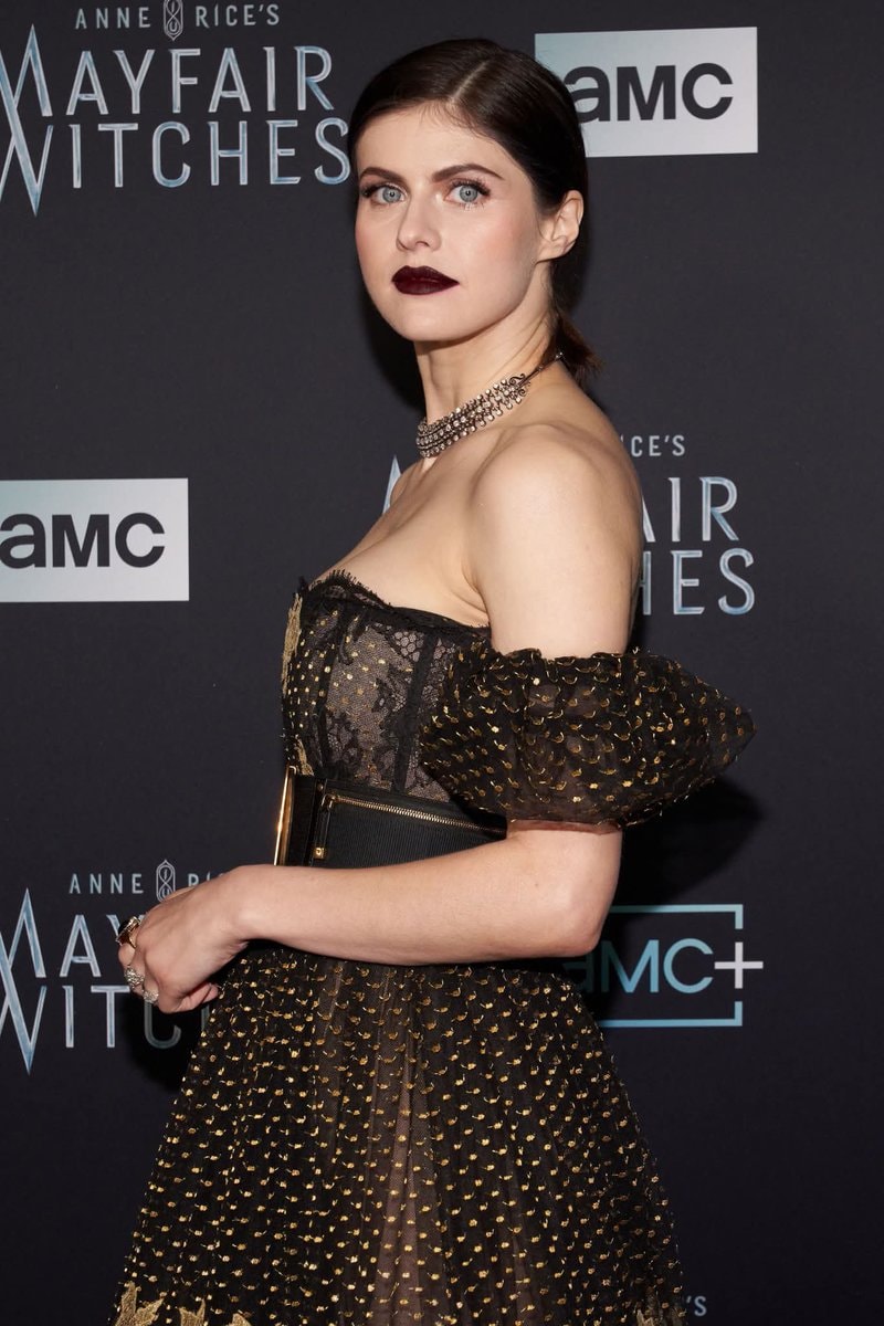 Alexandra Daddario at 40 (photo 3 of 4)