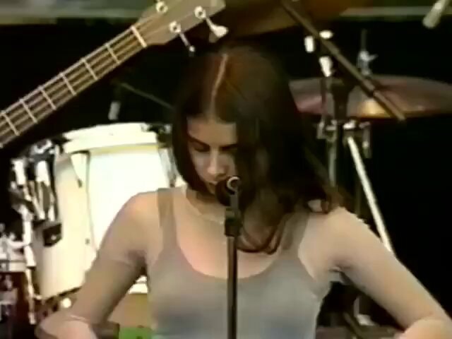 Fade Into You live vocal performance