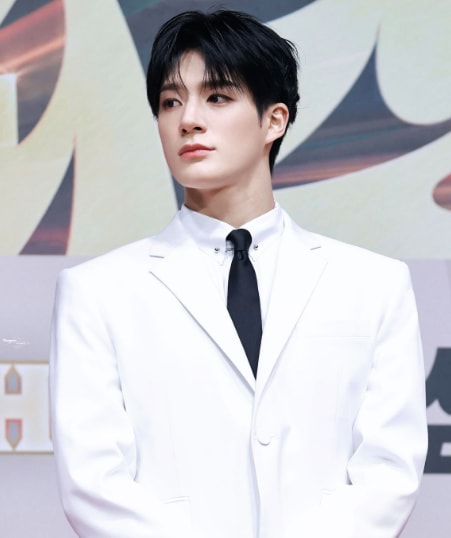 Jeno NCT master's degree Global Business (photo 1 of 2)