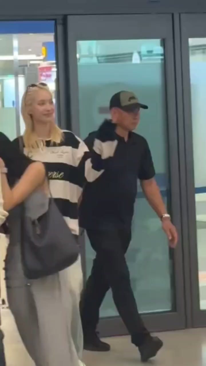 Janjingjing and Kapookciize arrive in Korea