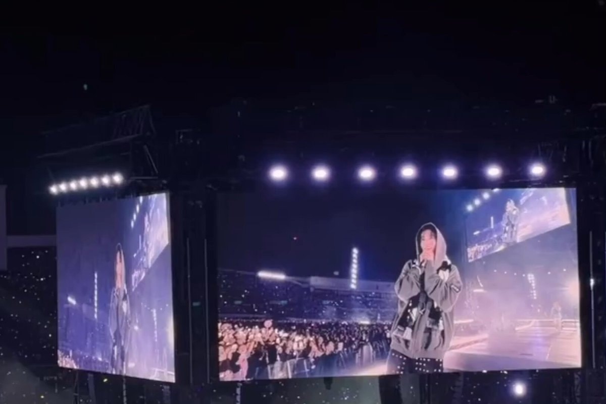 BTS Heartbeat chart moment