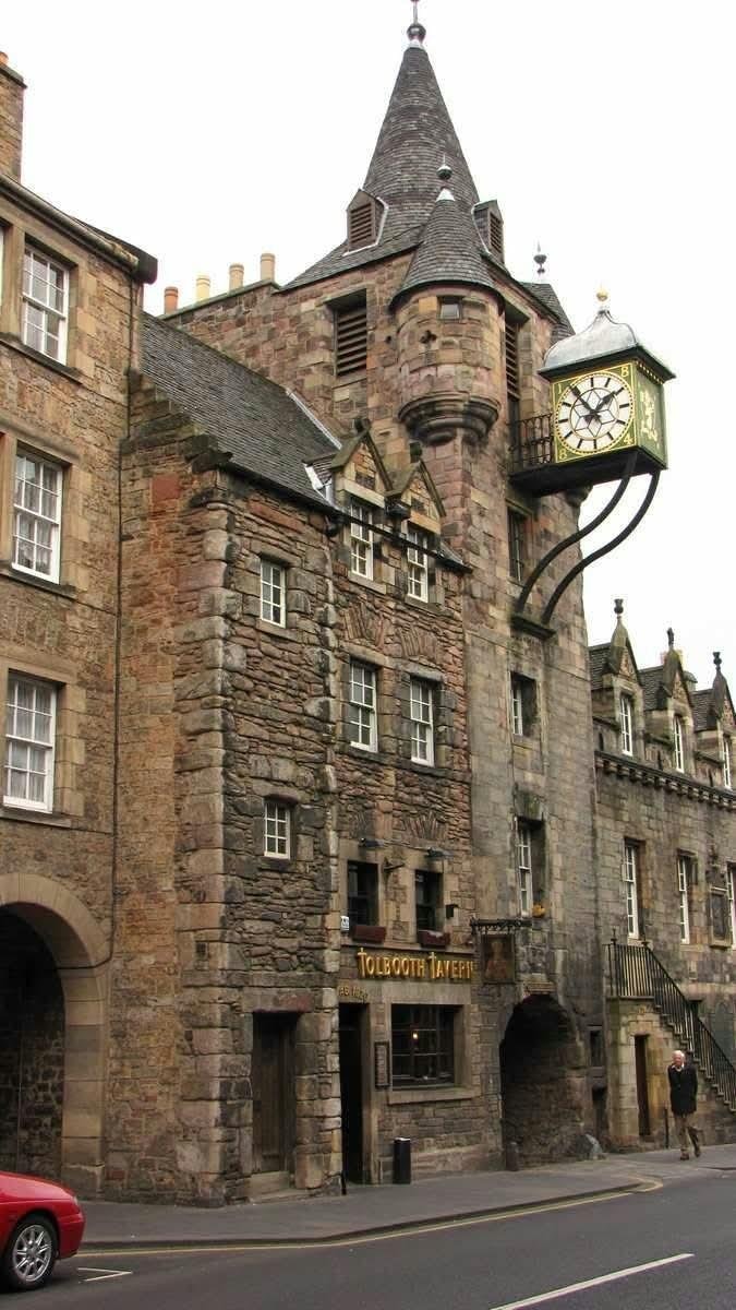 Edinburgh Scotland street (photo 4 of 4)