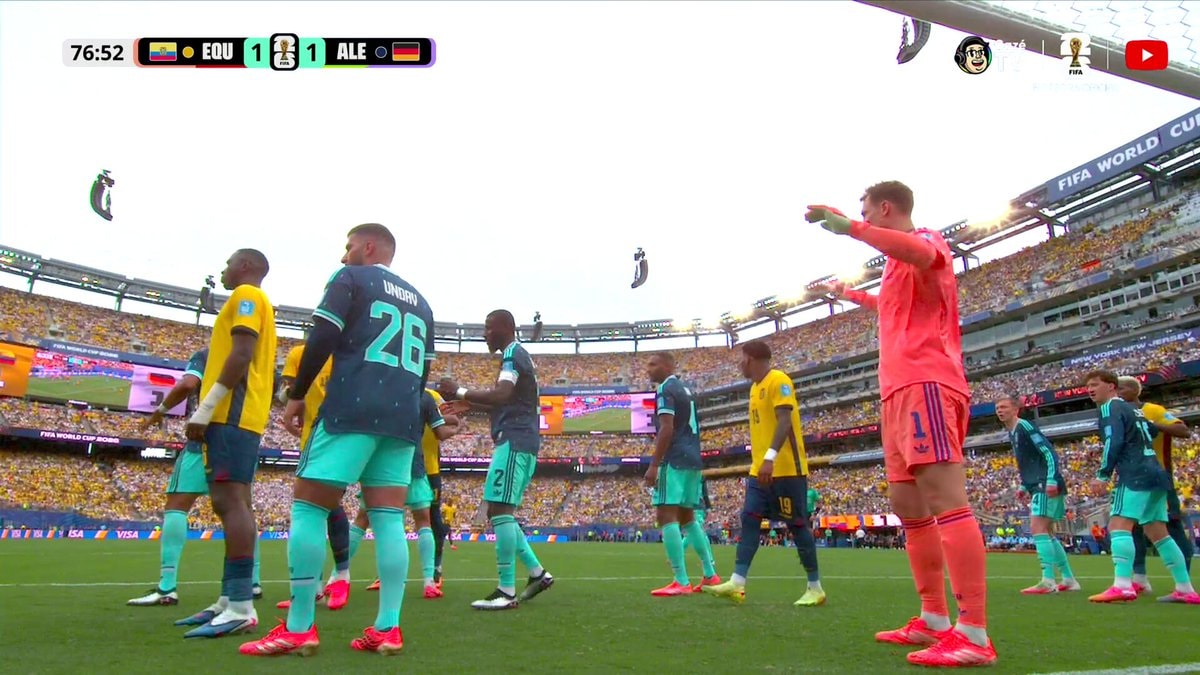 Ecuador vs Germany World Cup 1-1