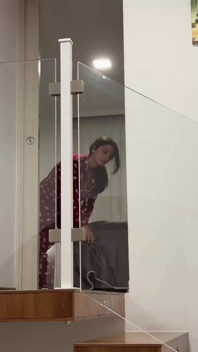 Morning greeting reaction