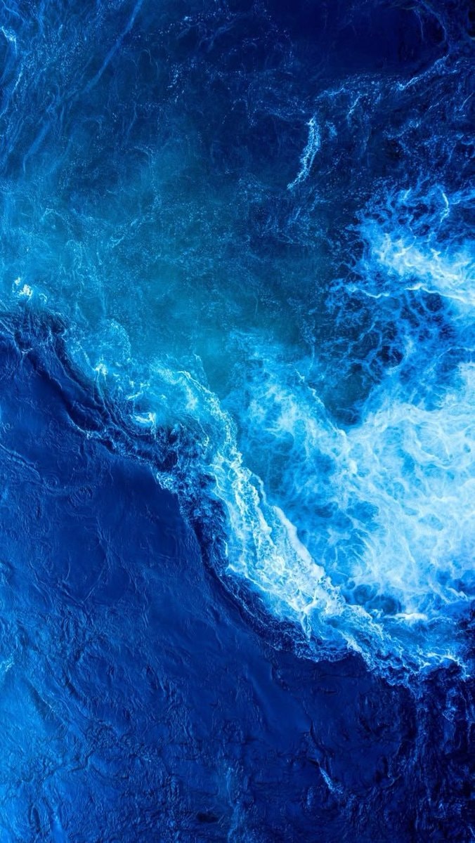 Blue therapy (photo 3 of 4)