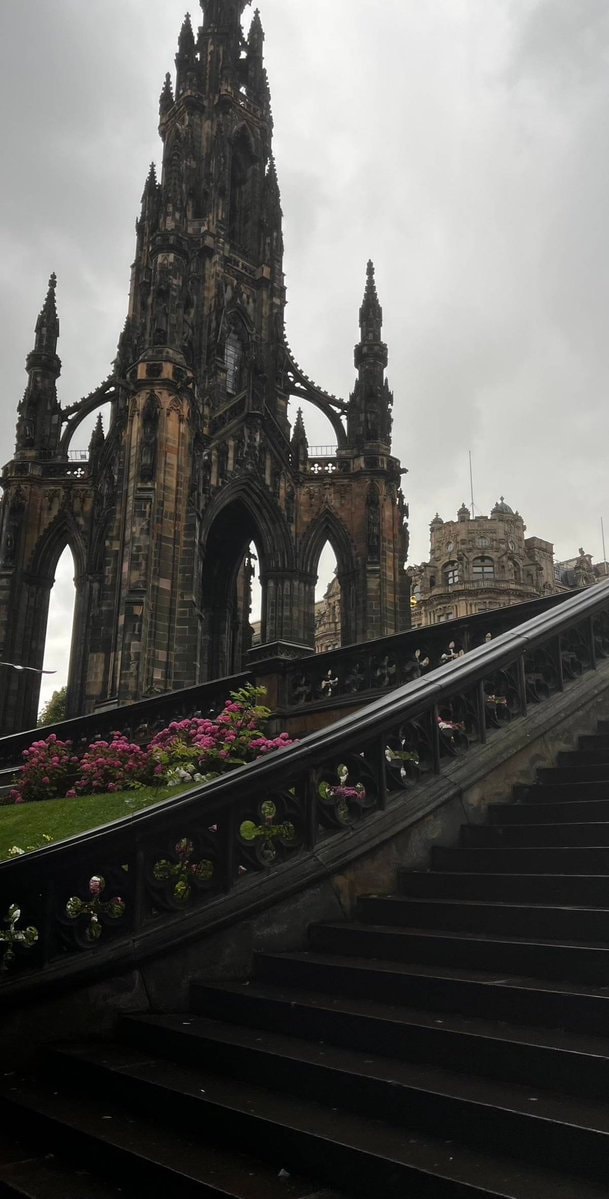 Edinburgh Scotland Gothic monument (photo 4 of 4)