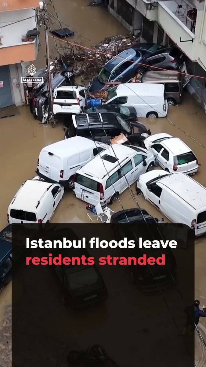 Istanbul floods leave residents stranded Istanbul floods leave residents stranded