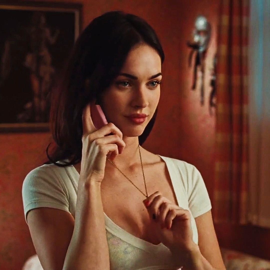Megan Fox Jennifer's Body 2 (photo 1 of 2)