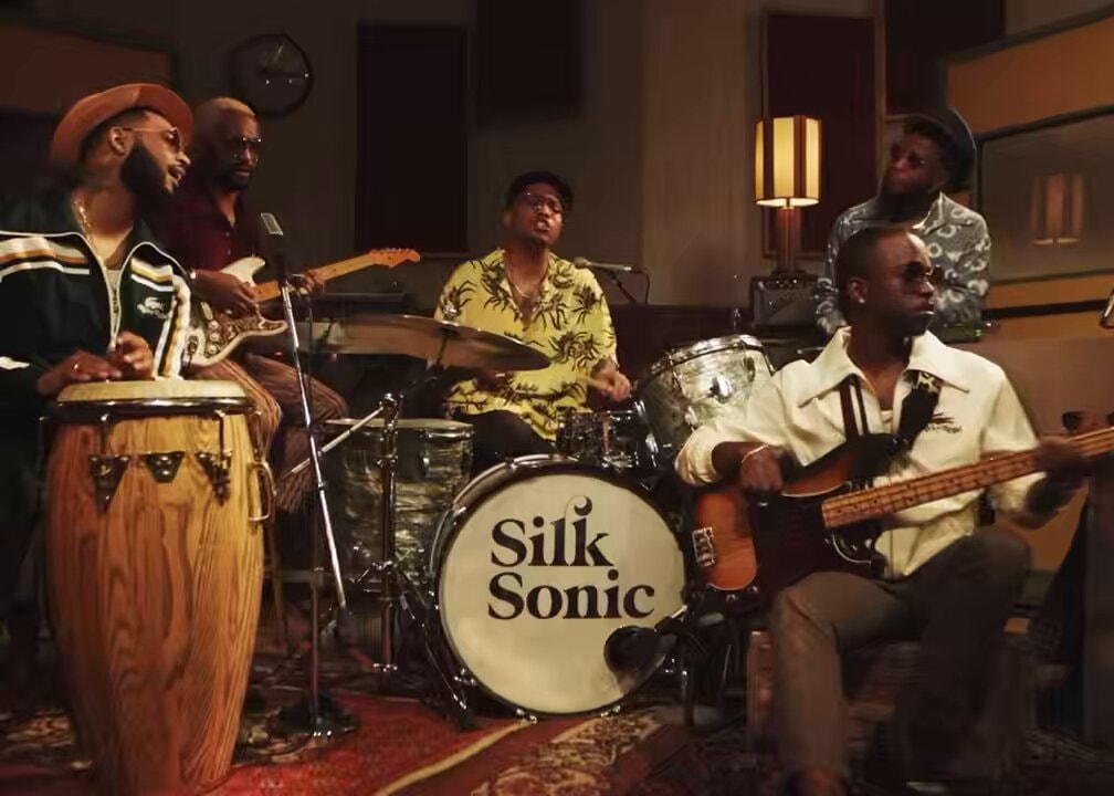 Silk Sonic LEAVE THE DOOR OPEN 2021