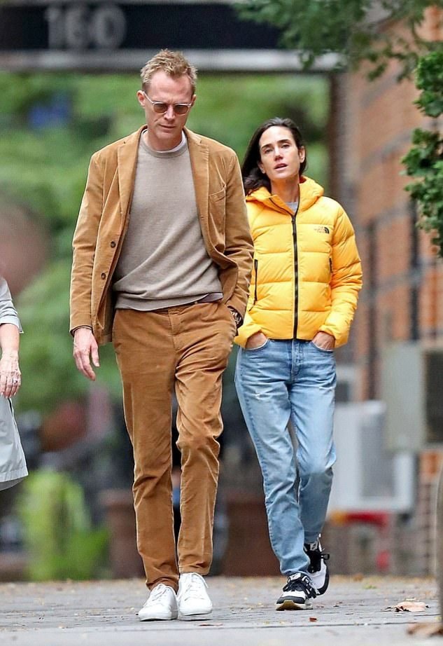 Paul Bettany Jennifer Connelly Love in Air (photo 2 of 2)
