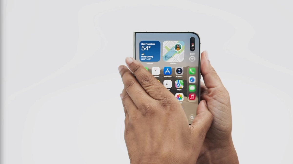 iPhone Duo folding animation
