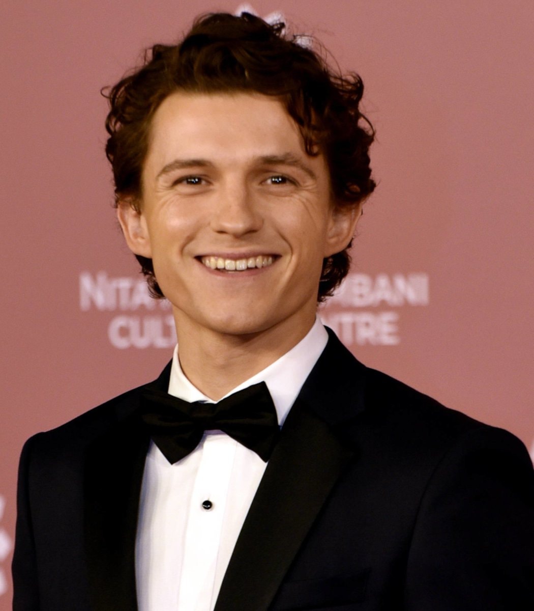 Tom Holland note to Spider-Man crew (photo 1 of 2) Tom Holland note to Spider-Man crew (photo 1 of 2)
