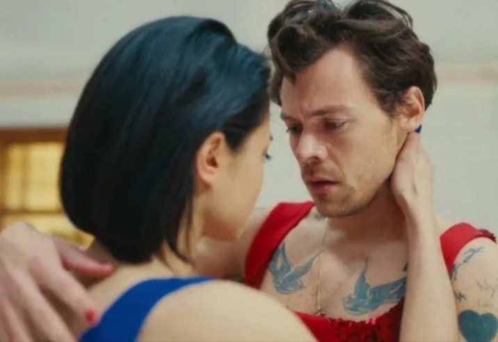 Harry Styles As It Was 4.5 billion streams (photo 2 of 2)