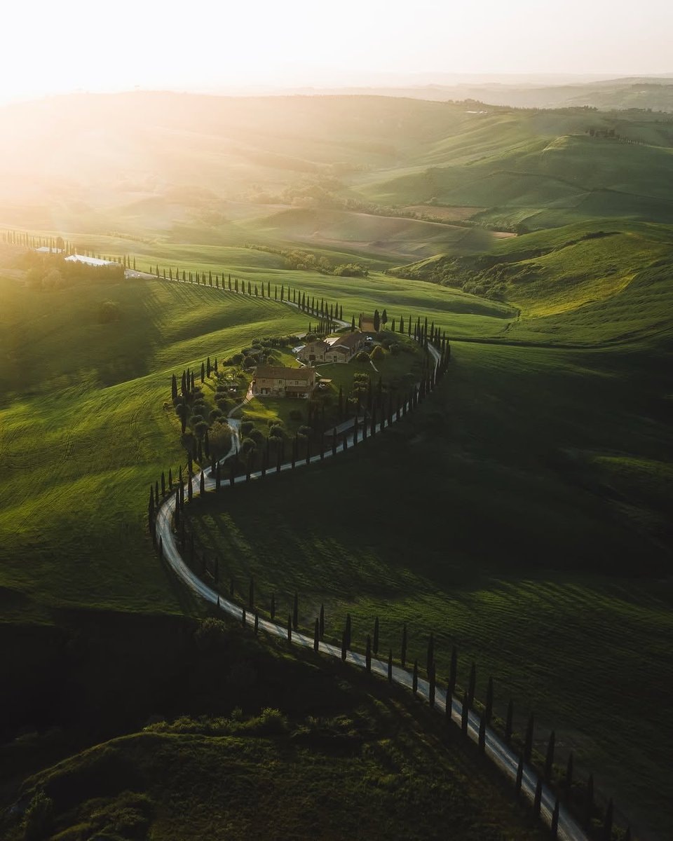 Tuscany Italy landscape (photo 2 of 3)