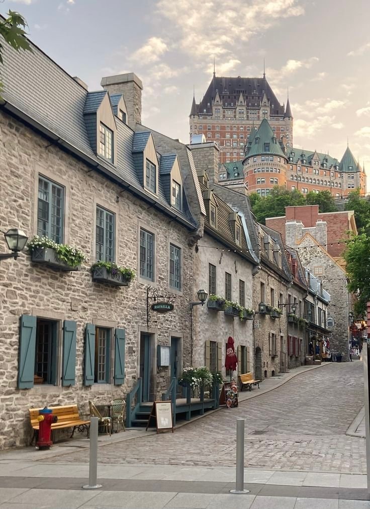 Quebec City square (photo 3 of 4)